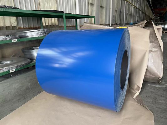 Lớp phủ mái nhà Vòng thép sơn trước 600mm-1250mm Đối với xây dựng / trang trí